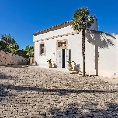 Villa Iris